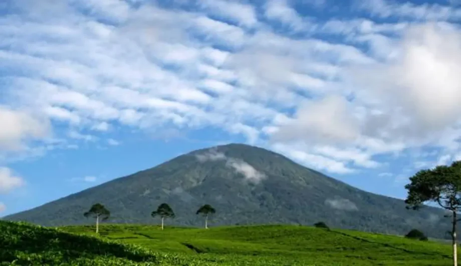 gunung dempo pagar alam